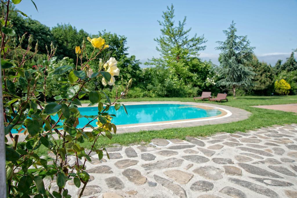 Villafe Catalca Bagian luar foto